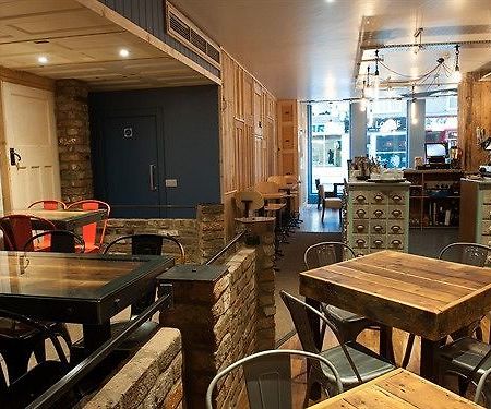 Hotel Forty One Driffield Екстериор снимка