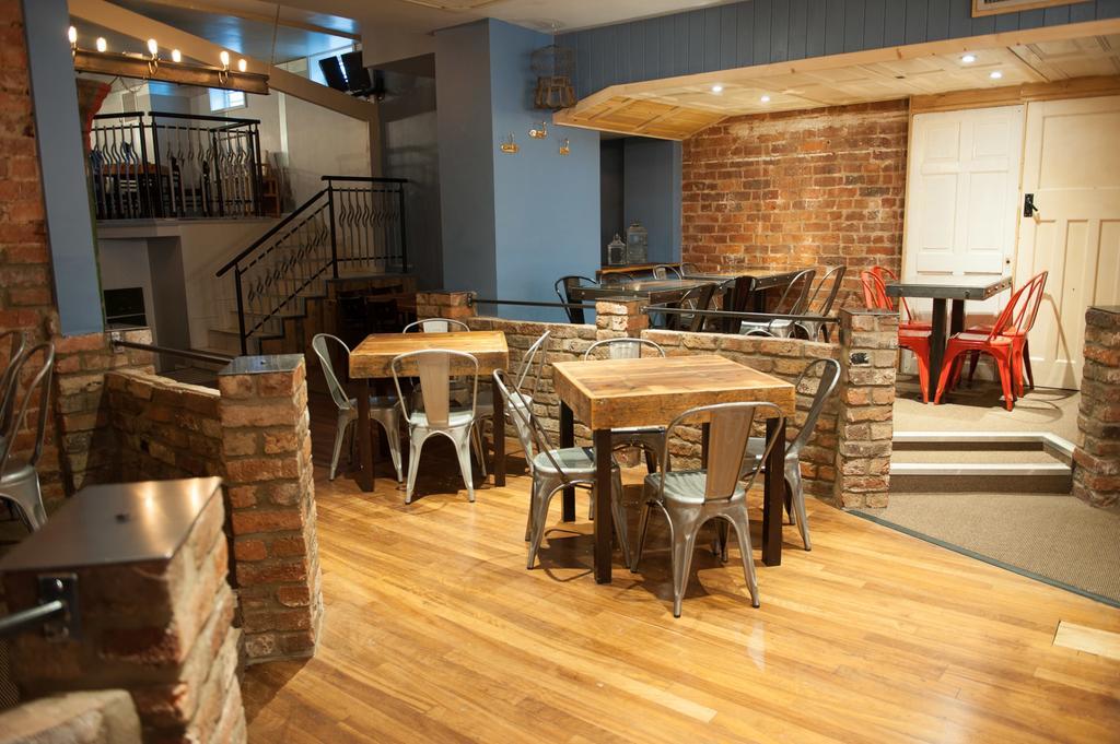 Hotel Forty One Driffield Екстериор снимка