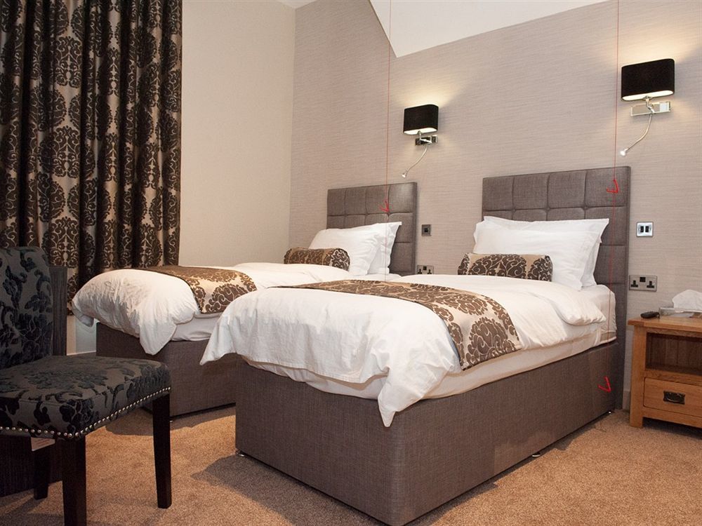 Hotel Forty One Driffield Екстериор снимка