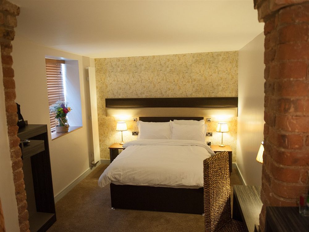 Hotel Forty One Driffield Екстериор снимка